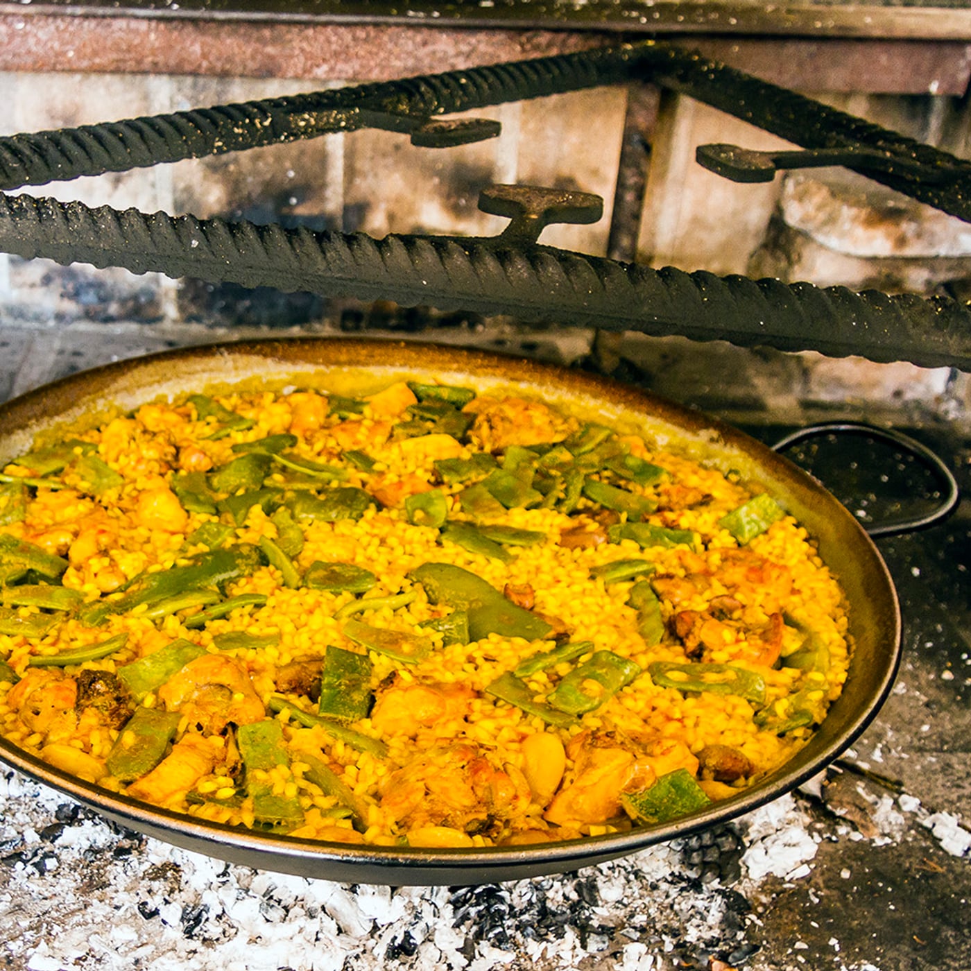 Chicken and Chorizo Paella (One-Pan Spanish Rice with Saffron and Crispy Socarrat)