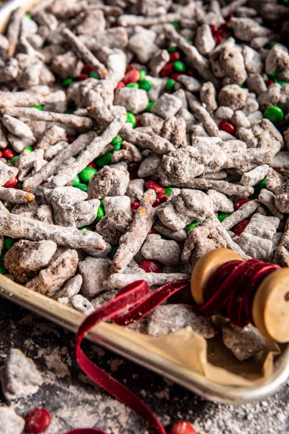 Christmas Puppy Chow (Easy No-Bake Muddy Buddies with Pretzels and M&M's)