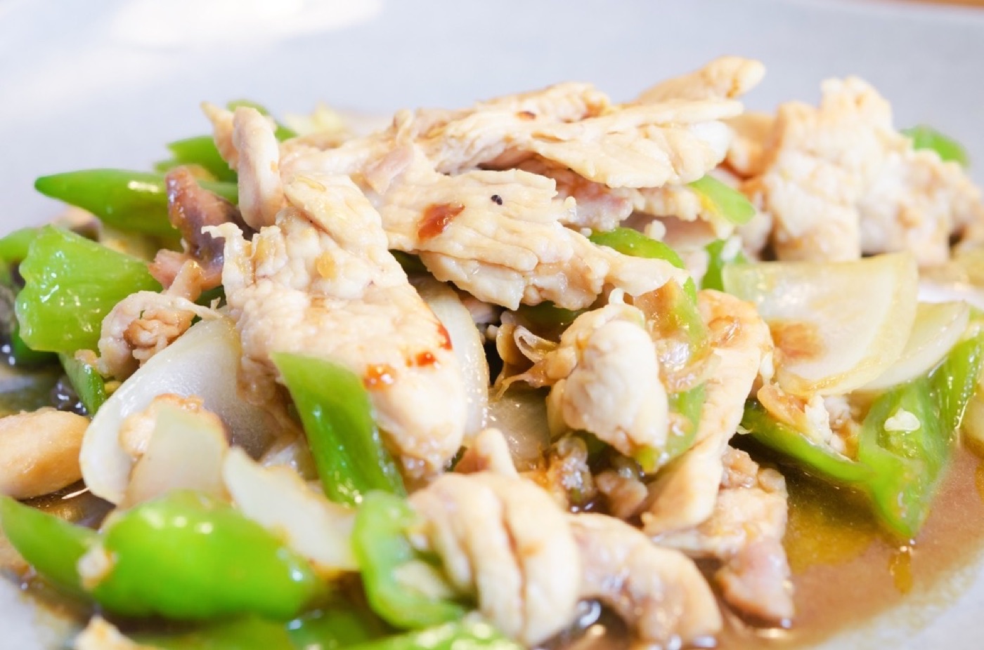 Thai Stir-Fried Chicken with Green Bell Pepper